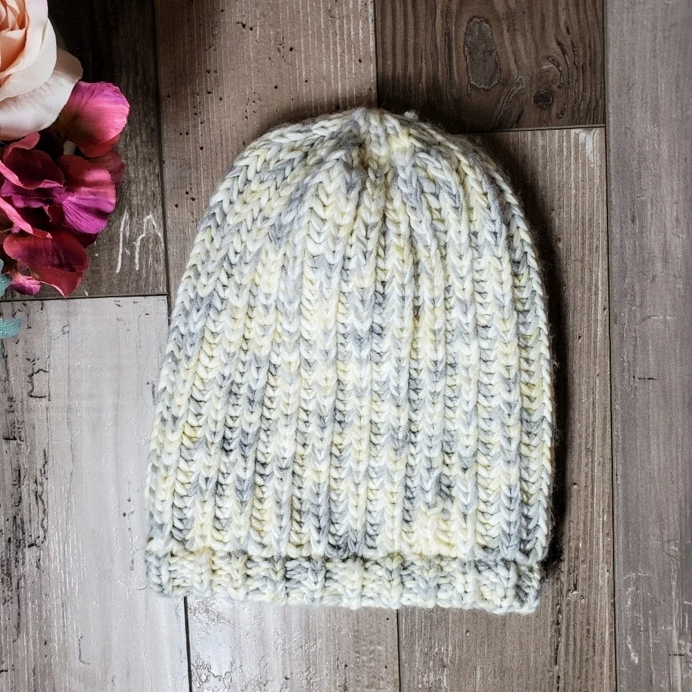 ANON Women's Knit Ski Beanie NWOT